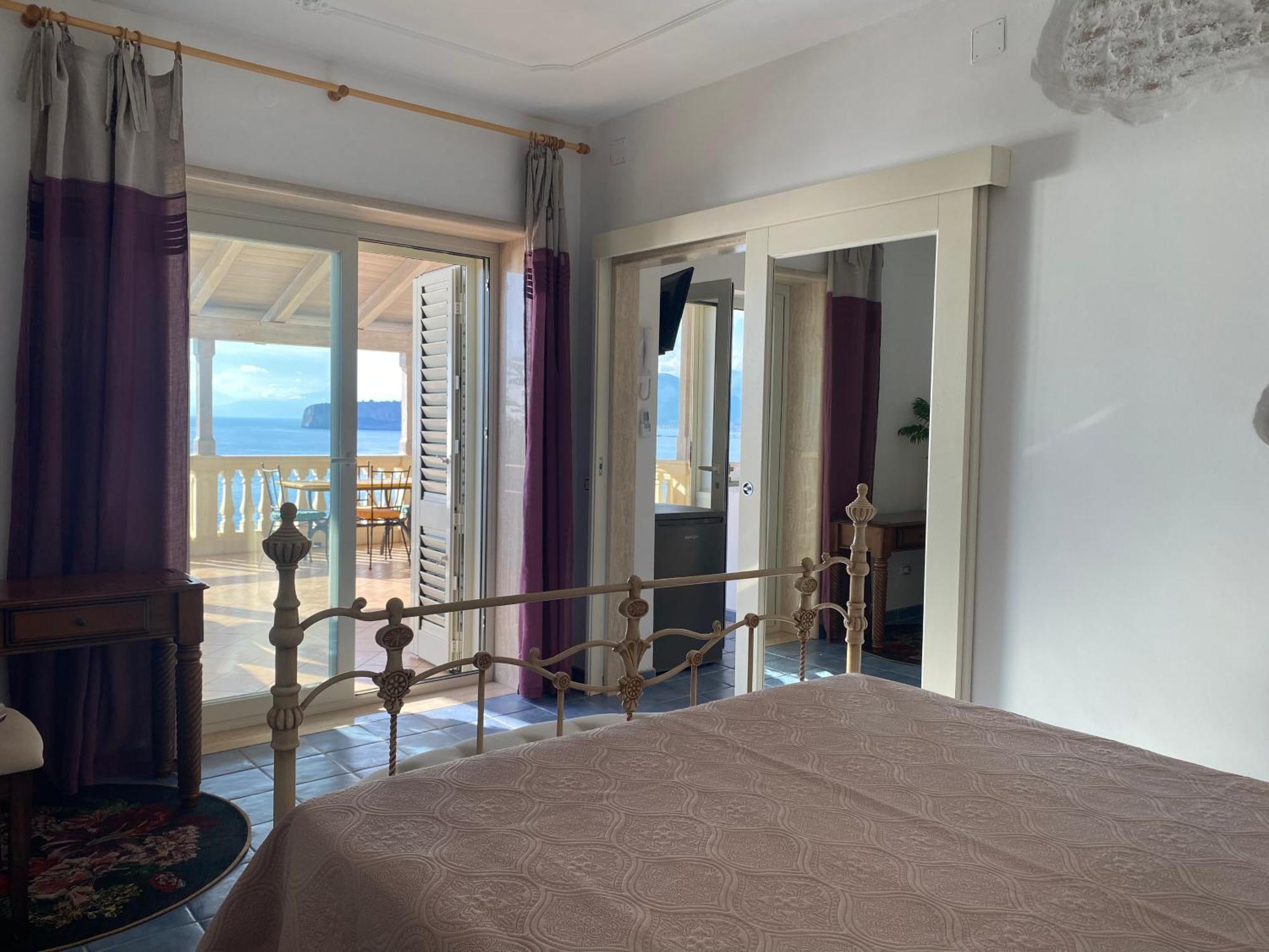 סן ניקולה ארצ'לה B&B Villa La Petra חדר תמונה